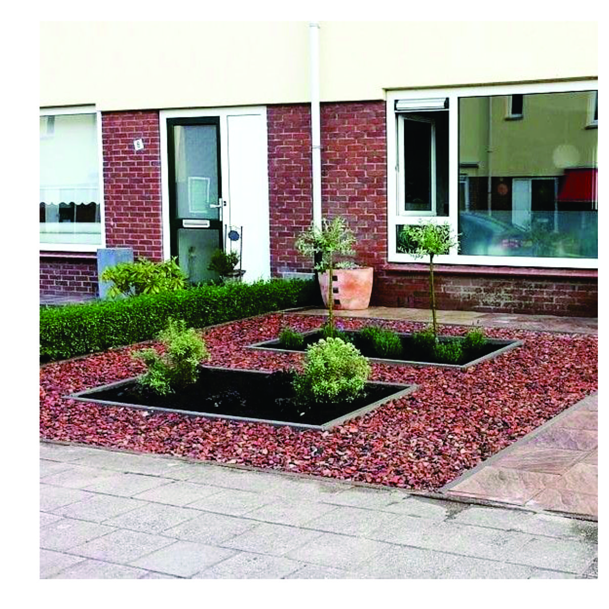 PIEDRA ROJA DECORATIVA JARDIN - Imagen 5